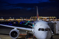 夜の空港