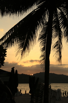 タイ　プーケットの夕暮れ