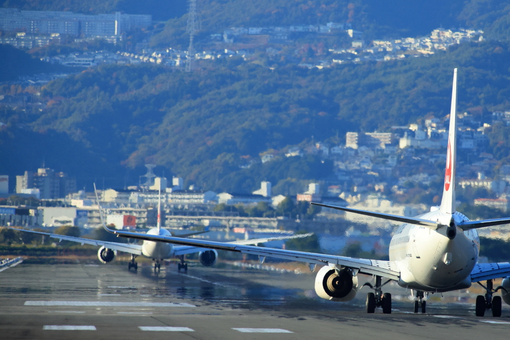 伊丹空港千里川側