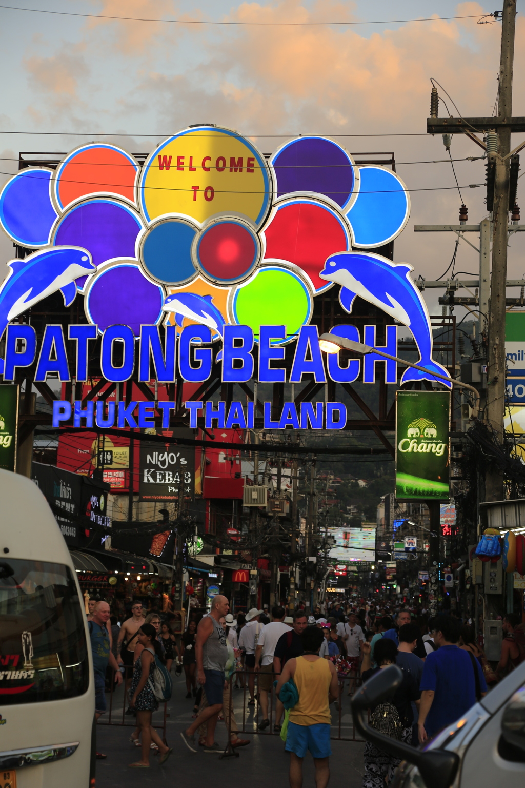 タイ　プーケットの夕暮れ