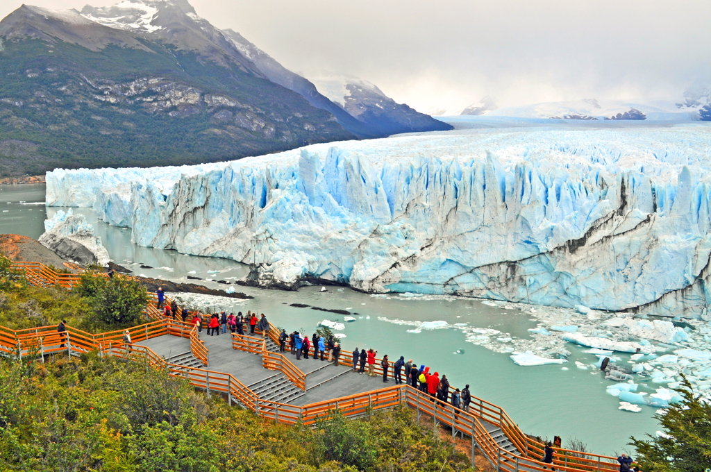 パタゴニア・フィッツロイ　広大なペリト・モレロ氷河