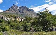 パイネの角に連なる巨大な山塊・アルミランテ・ニエト