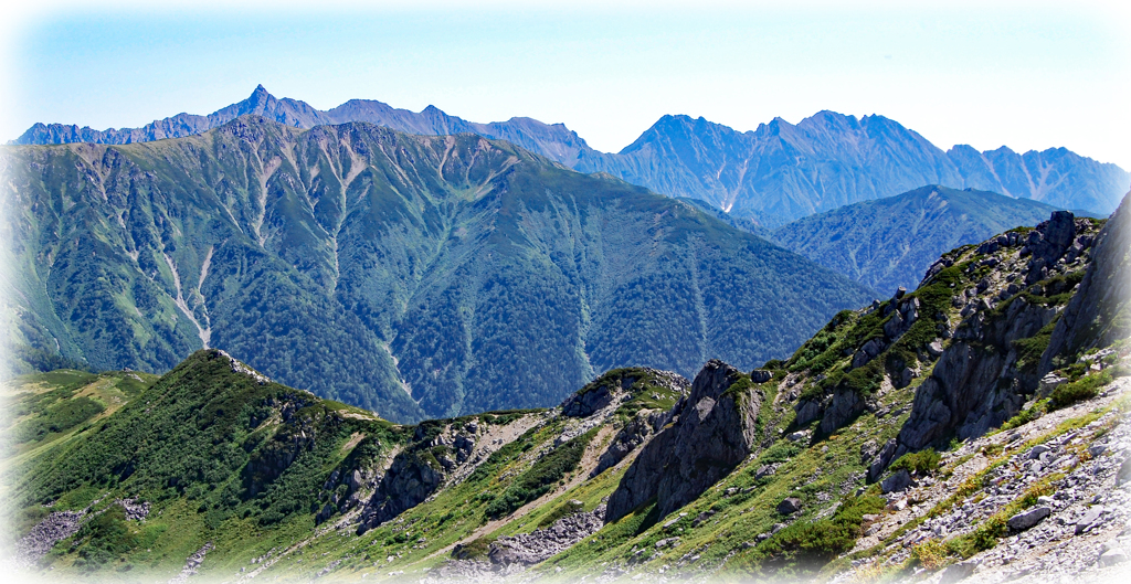 黒部五郎岳の肩より望む槍・穂高連峰