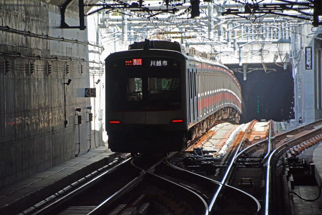 相鉄新横浜線五景(4)東急新横浜線、さらに東横線に進入し川越へ向かう直通電車