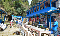 バイシカルカのロッジで休憩タイム