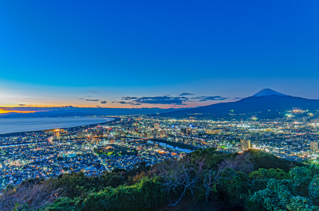 聖地の夜景