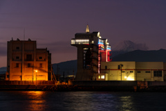 沼津港の灯り