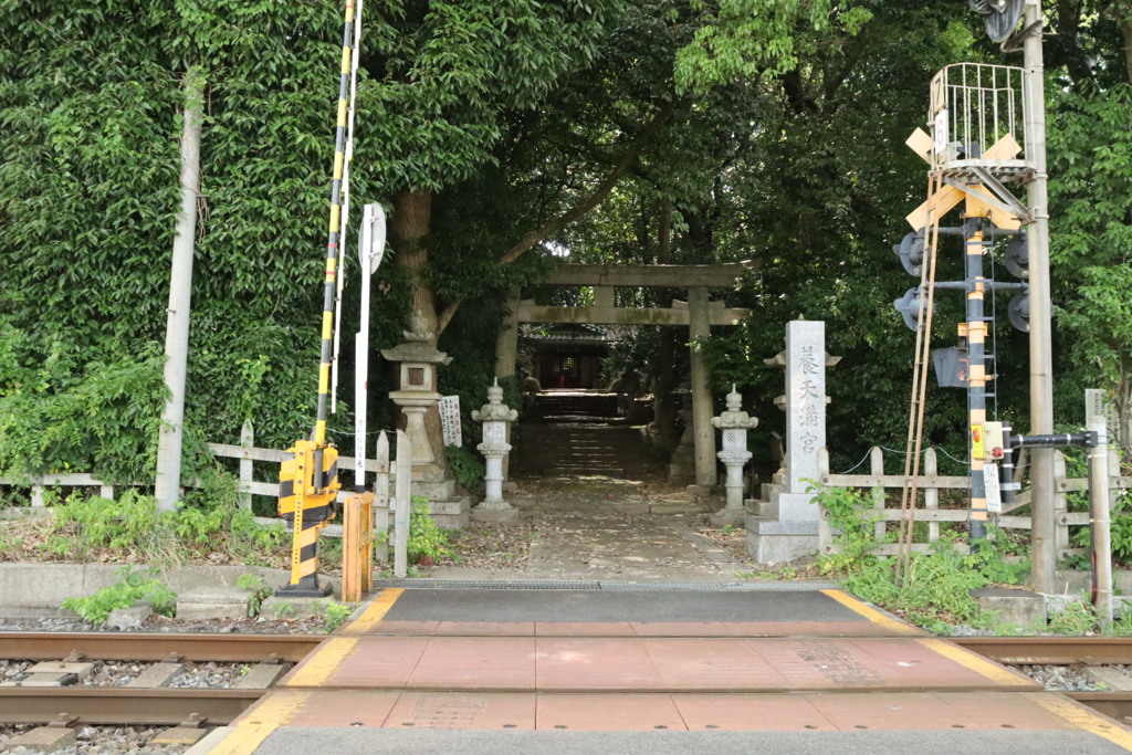 神社前