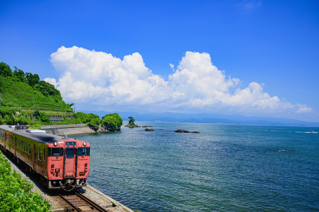 富山湾をゆく