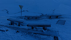 雷鳥沢に下りるベンチには誰も休んでいなかった