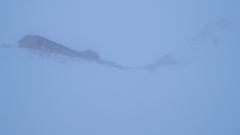 千畳敷カールは朝、強風だった