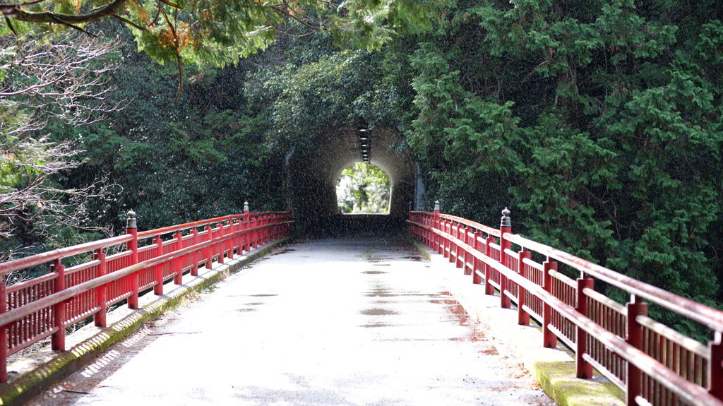 落合橋は晴れていたけれども雨だった