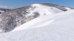 大塚山はやわらかな新雪に覆われていた