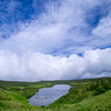 雲がわく八幡沼