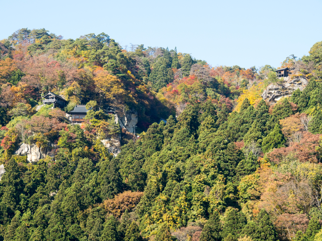 山寺と紅葉