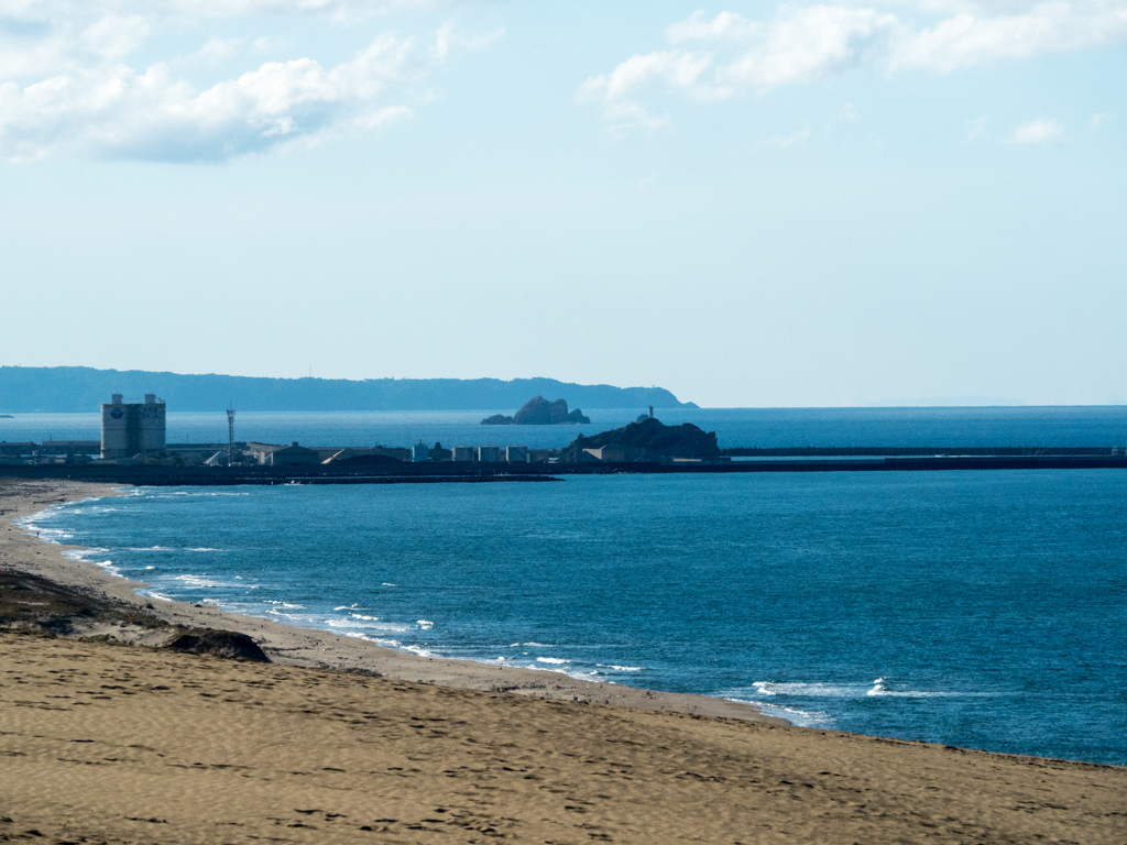 砂浜と日本海