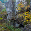 穴の開いた架け橋