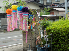 入り口を飾る