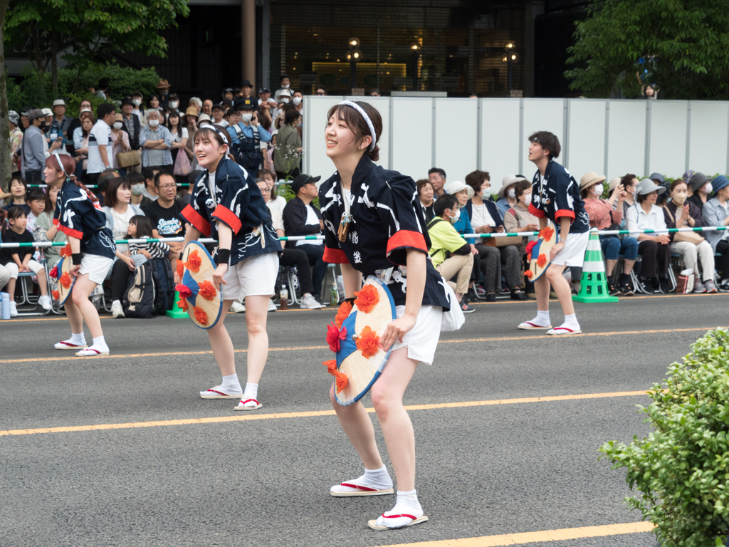 「ヤッショ、マカショ。」