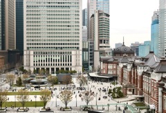 東京駅丸の内広場