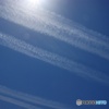 青い空〜飛行機雲