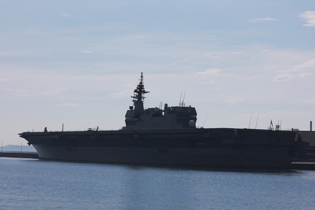 護衛艦いずも2