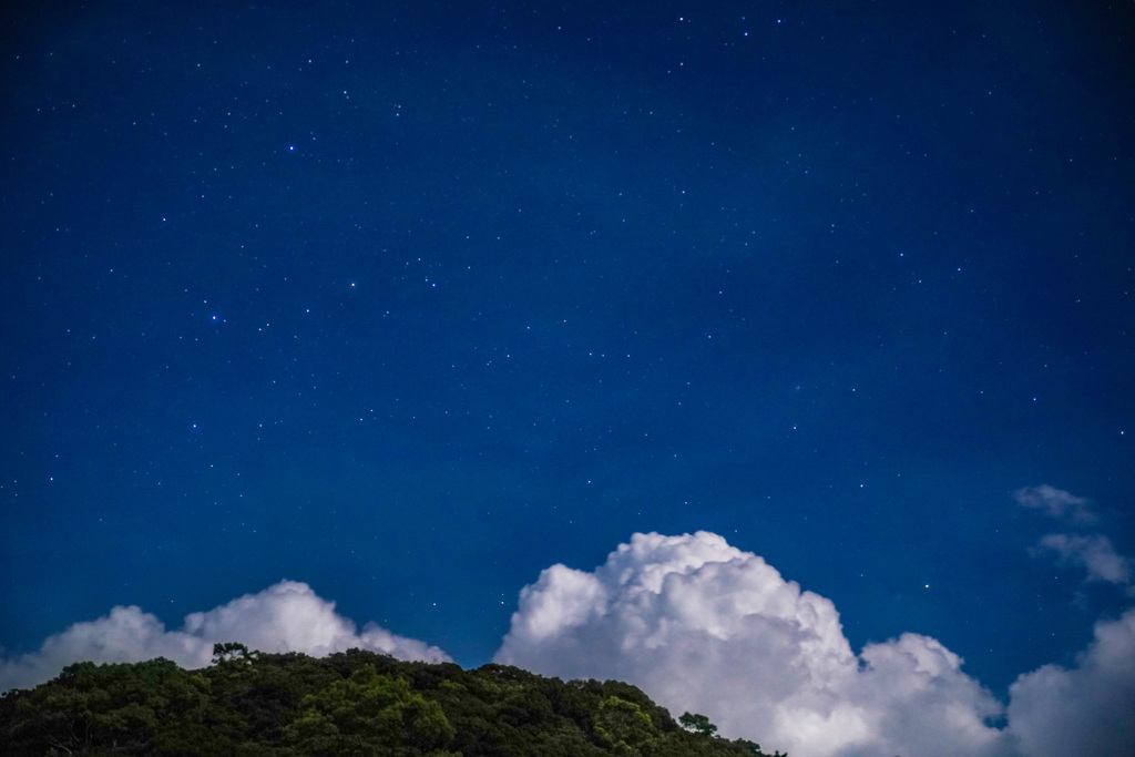 雲と星