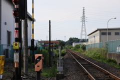 踏切と伸びる線路