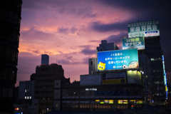 例ならぬ空