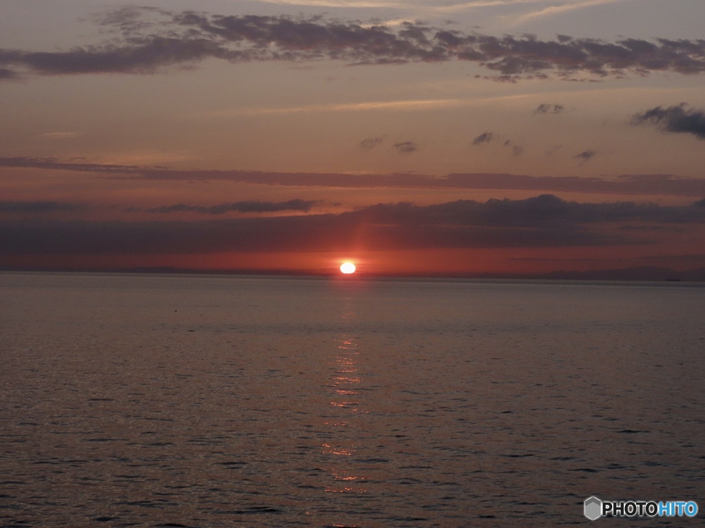 海の上の日の出