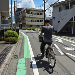 自転車に乗る人