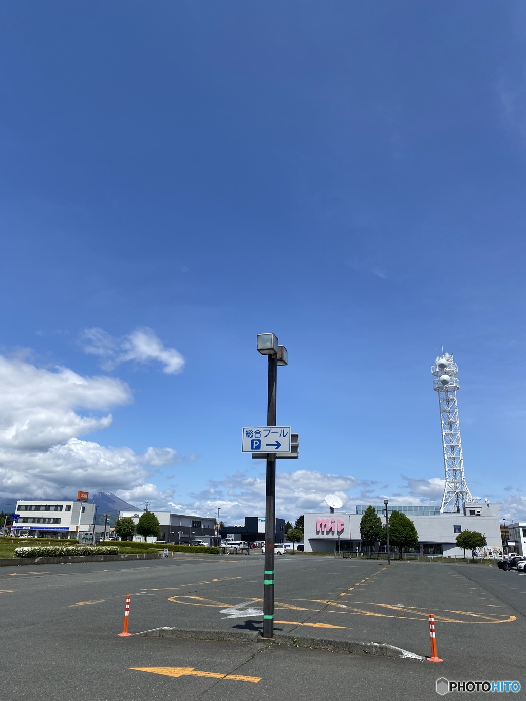 駐車場で！