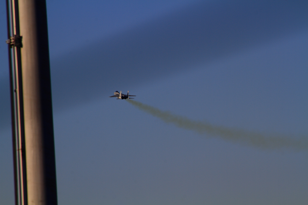 後ろ髪をひかれる