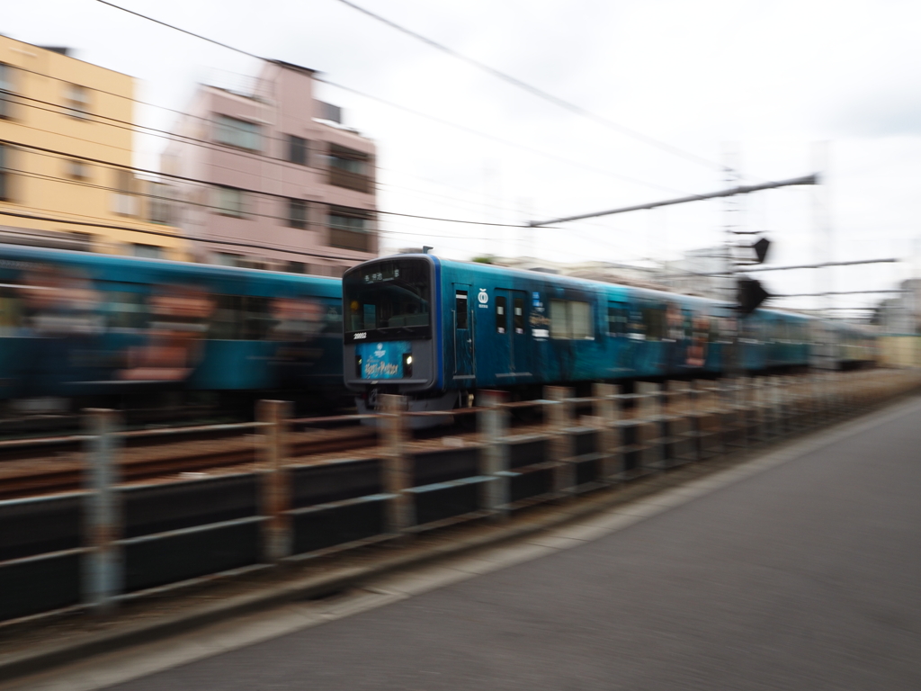 ハリポタ　ラッピング電車