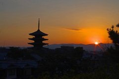 法観寺と夕日