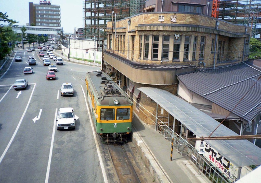 路面電車の走る街(新潟1988)