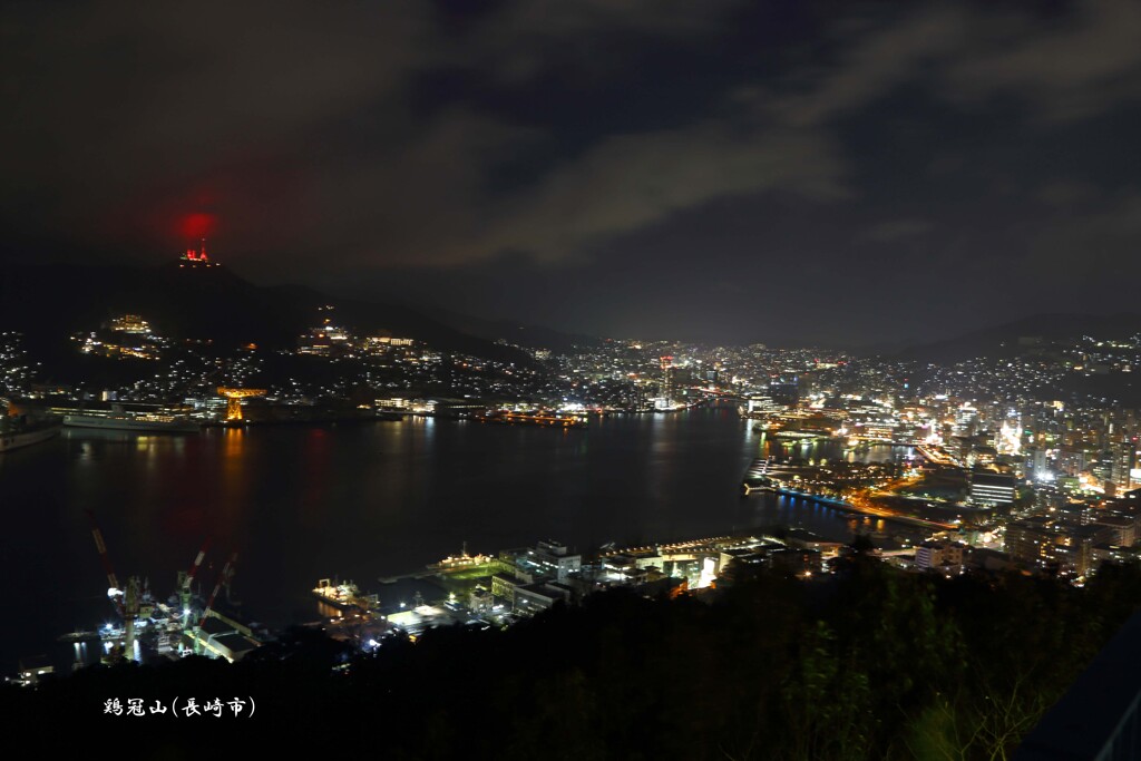 鶏冠山から稲佐山を望む