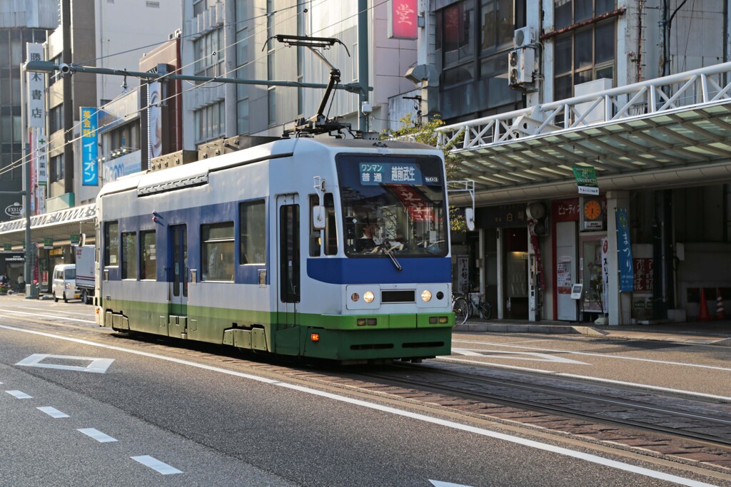 路面電車の走る街(福井2016)