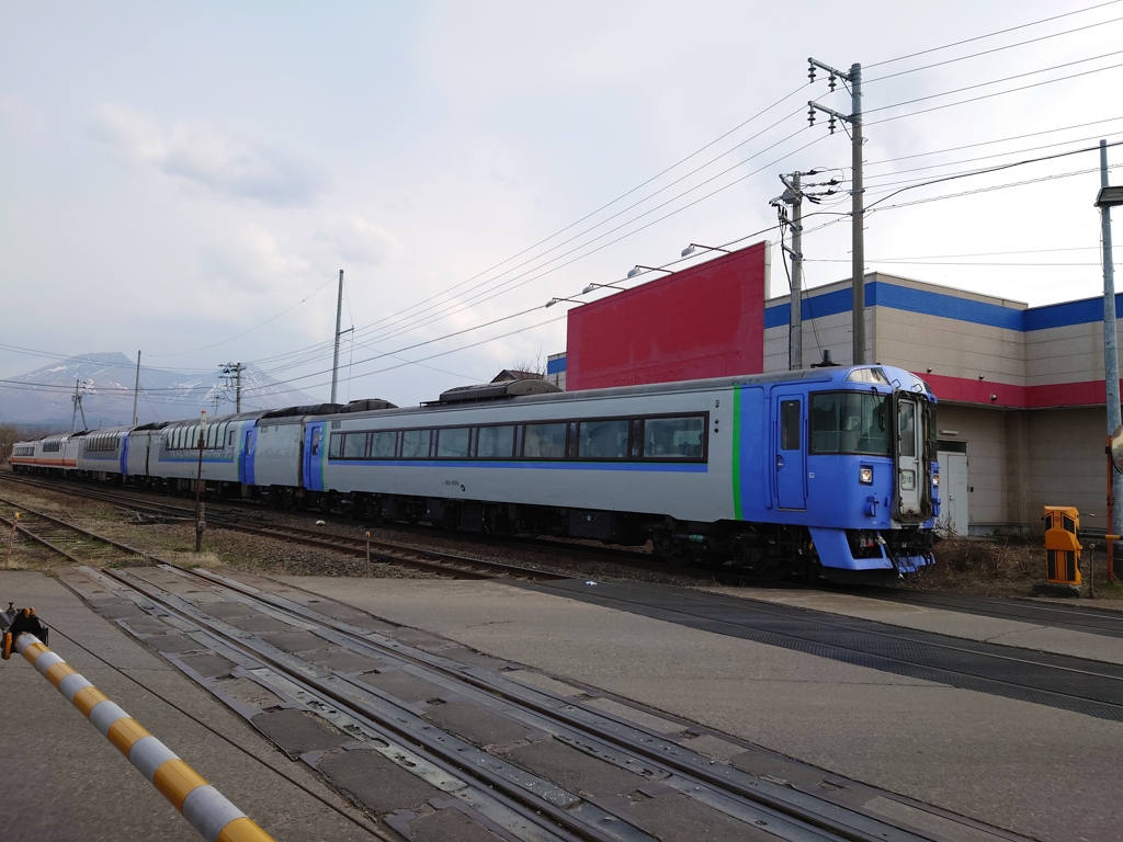 キハ183系ラストラン　団体貸切列車