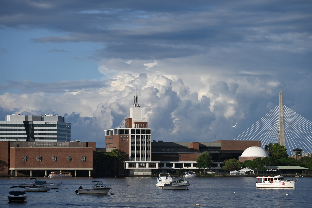 Cloud and Museum(雲と美術館)