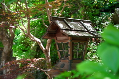 お寺の灯籠？