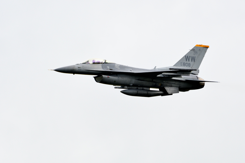 F-16