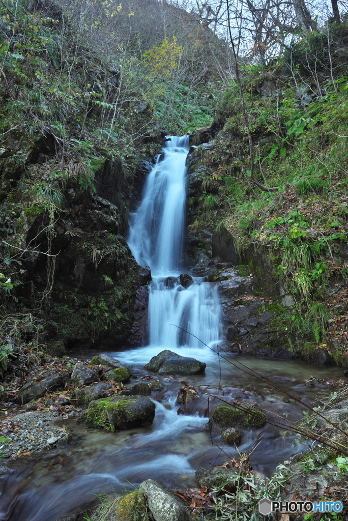 山形県白鷹町　龍門の滝女滝2