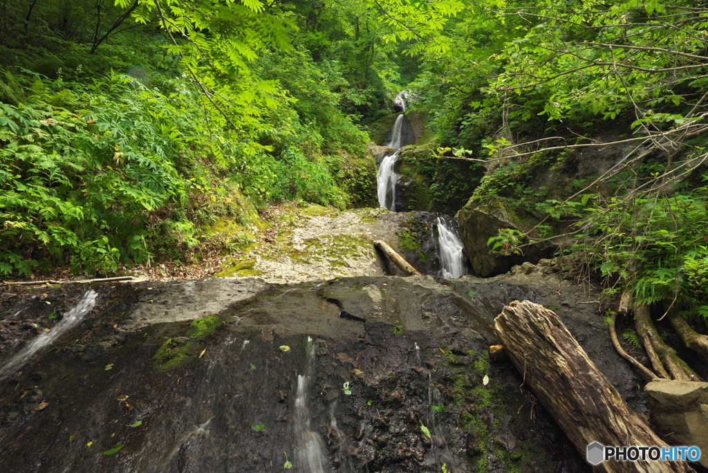 秋田県由利本荘市　丁川五階の滝
