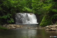 山形県真室川町　八敷代川小壺滝