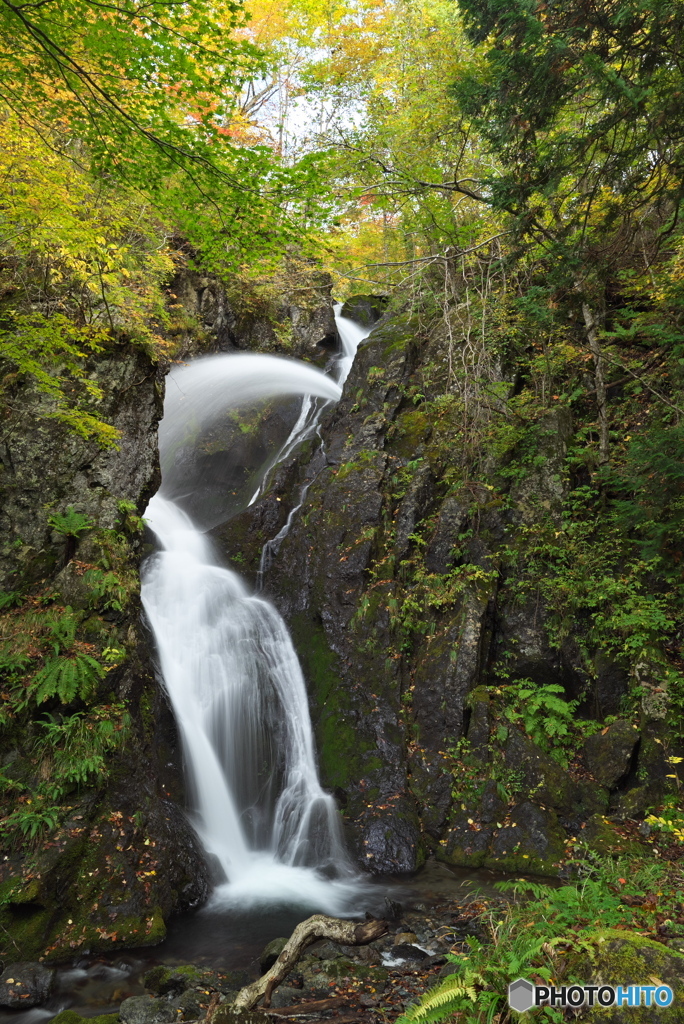 岩手県花巻市　折合沢七折の滝1