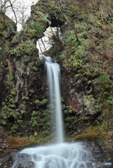 山形県南陽市　くぐり滝3