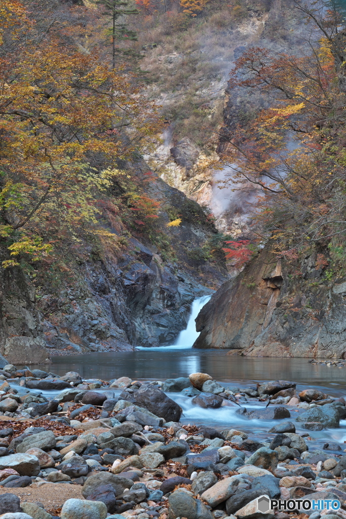 岩手県雫石町　葛根田川魚留の滝1