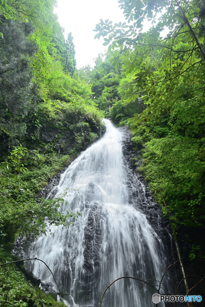 岩手県花巻市　奥久名滝1
