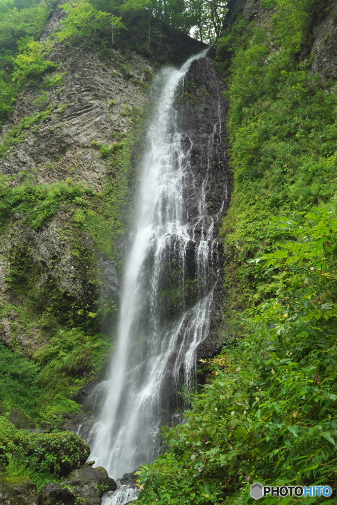 岩手県西和賀町　下前渓谷降る滝2